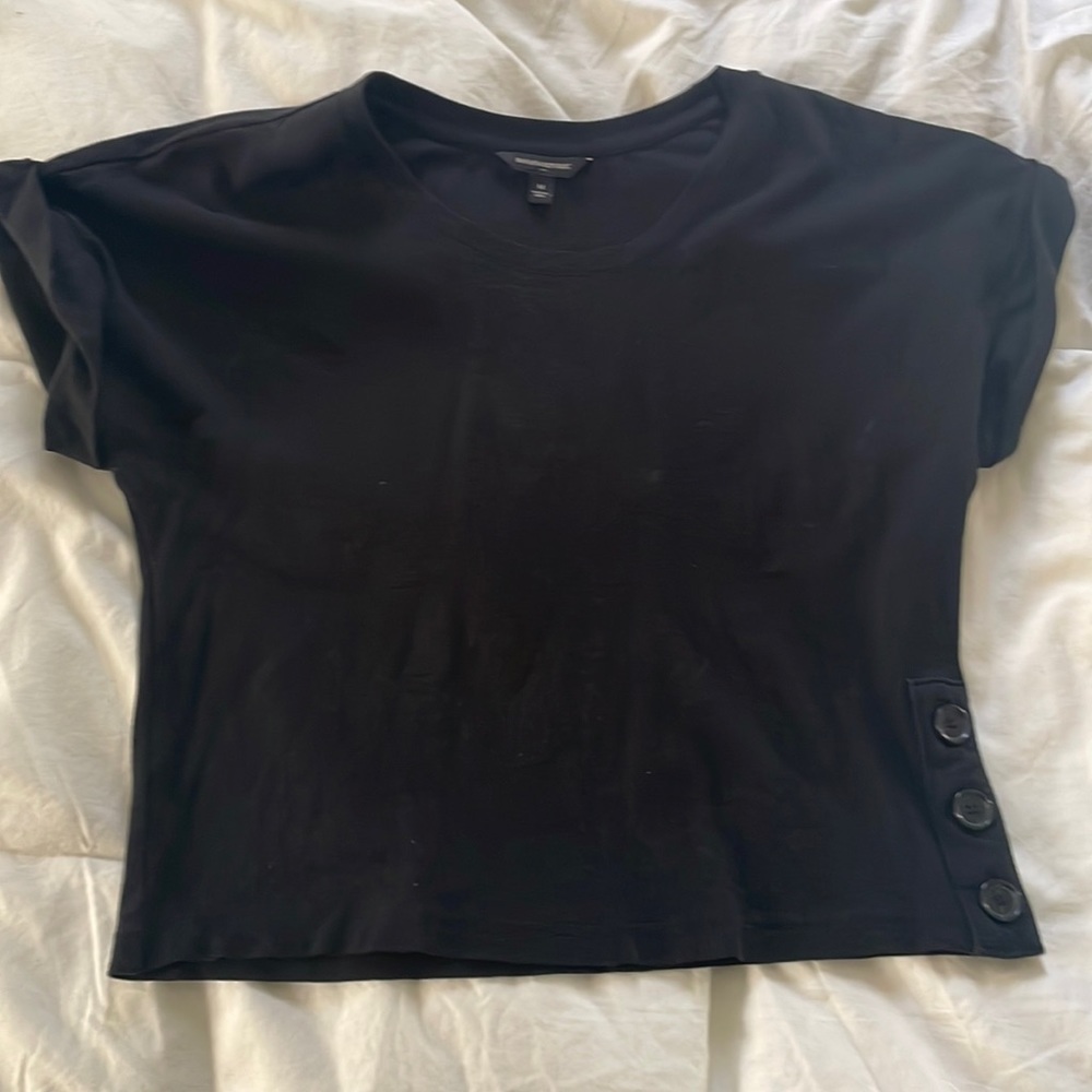 Cropped BR T-shirt with button detail